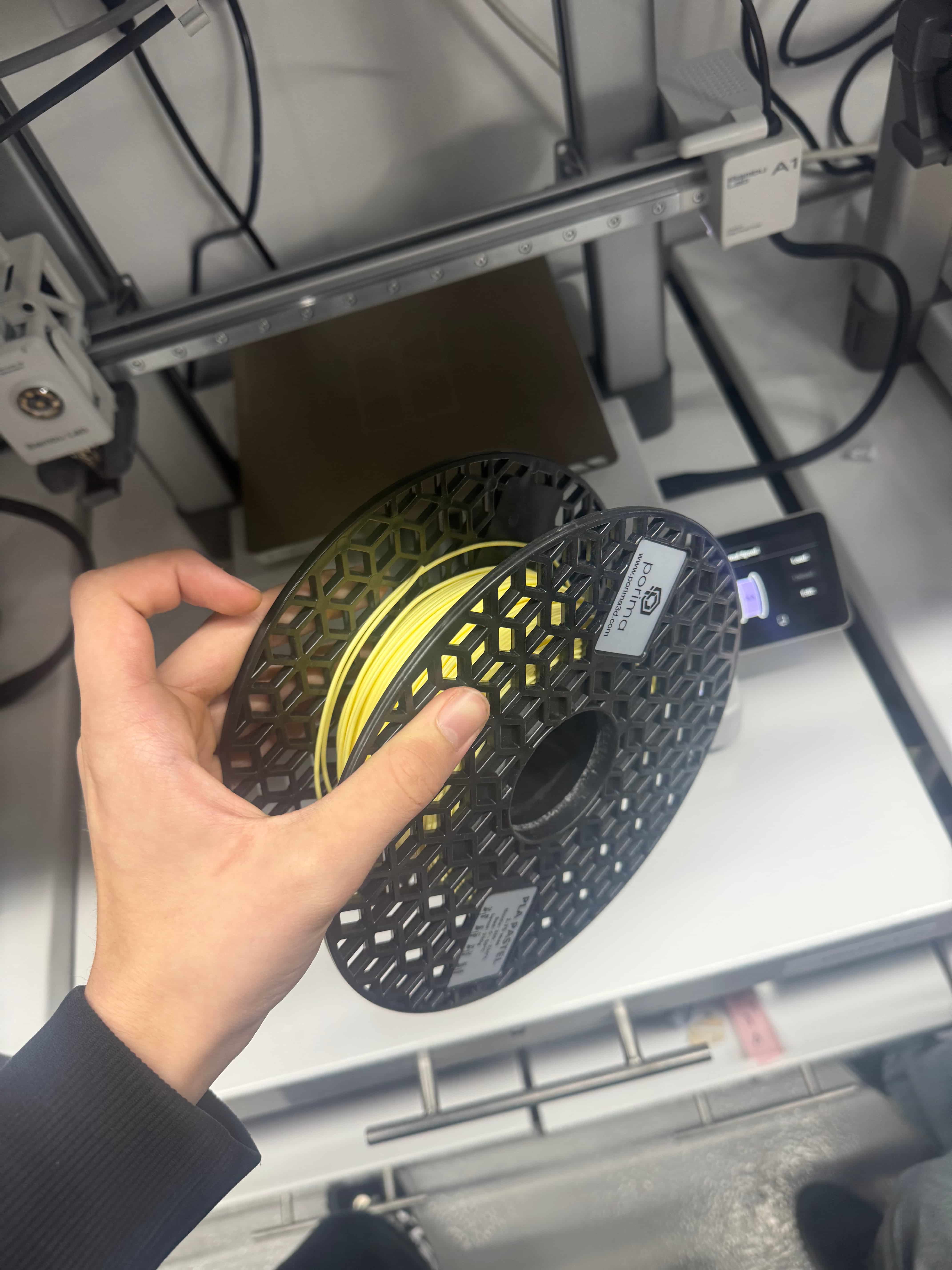Filament spool